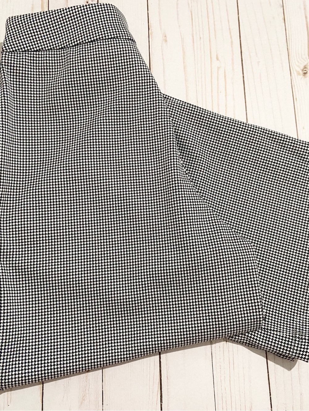 LNV Black & White Houndstooth Straight Leg Pants Size Small